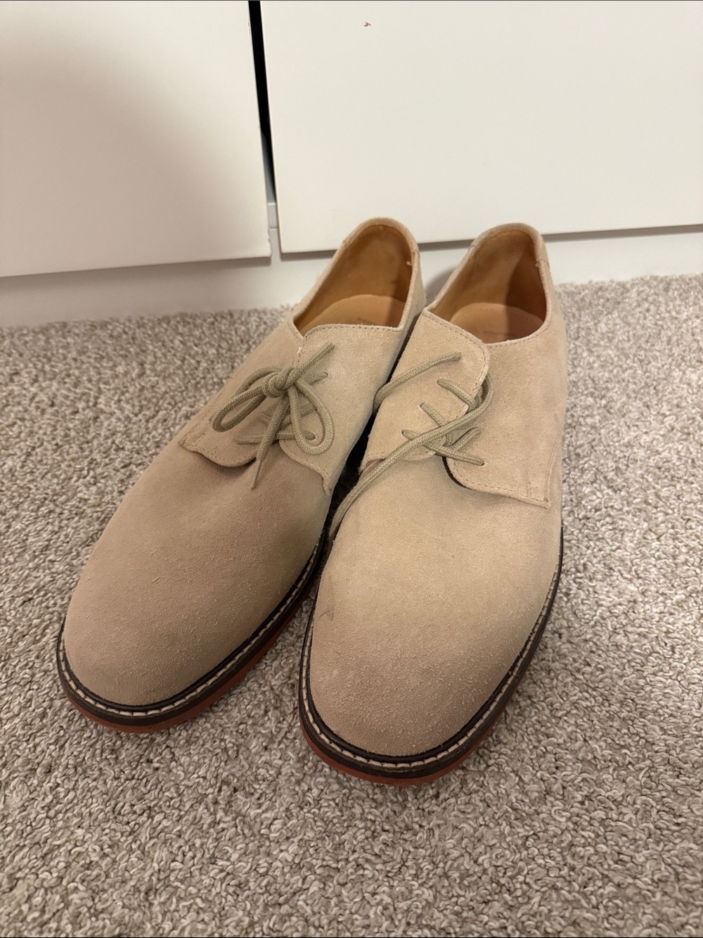 Johnston & Murphy Light Beige Suede Chukka Boots
